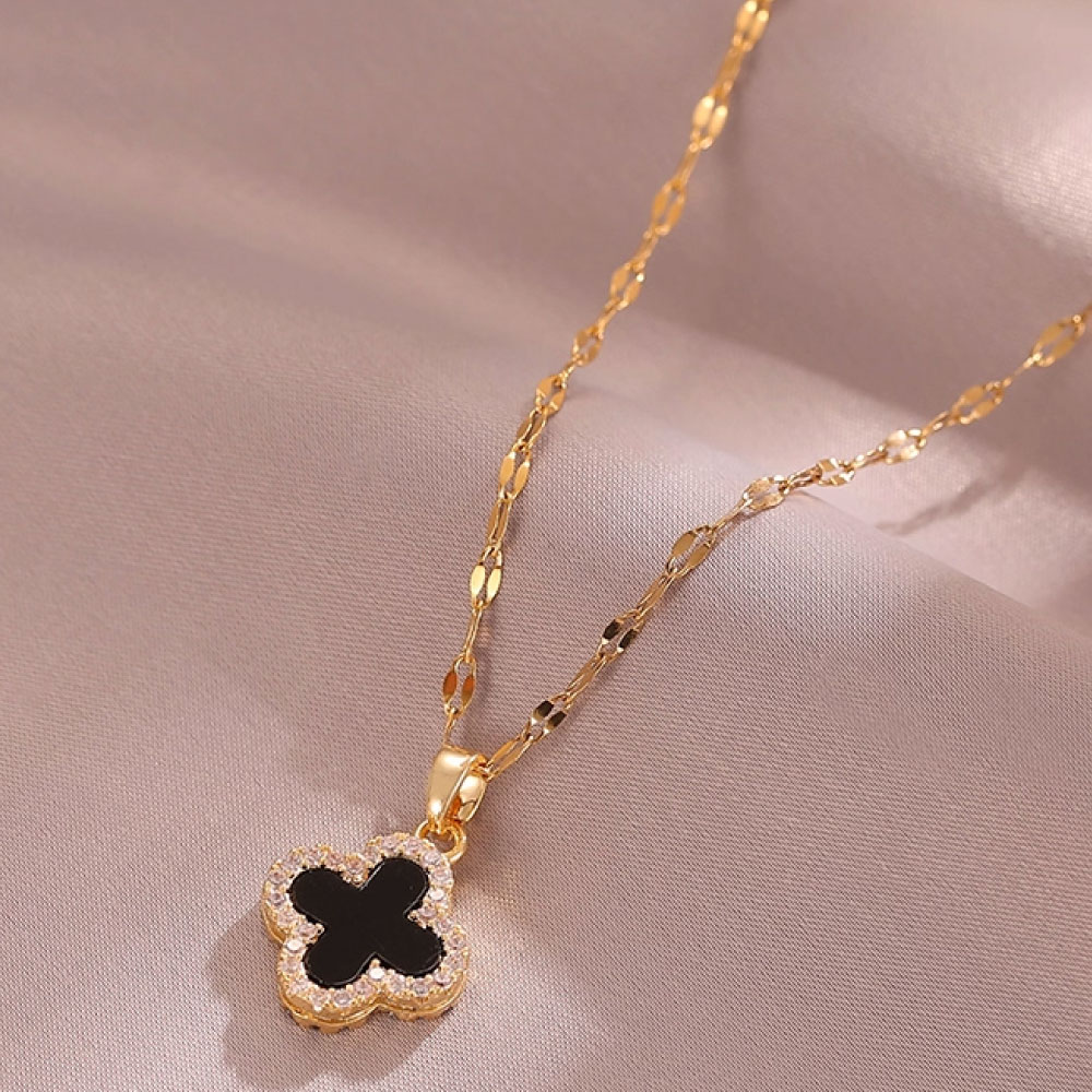 스마일레드 네잎클로버 여성 써지컬 목걸이 9,500원