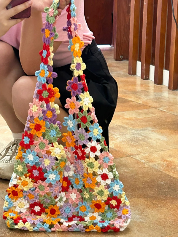 핸드메이드 크로셰 숄더백 울 소재 수제 뜨개질 가방 DIY 플라워 패턴 여름 데일리 여성 가방 편안한 착용감 선물용 추천 독특한 디자인 개성 있는 스타일, 오렌지 꽃 패키지, 1개 19,000원