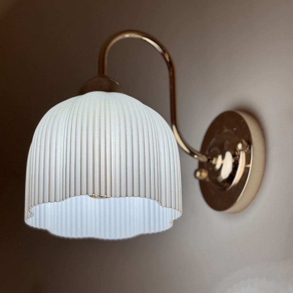 포유라이팅 크리미 골드 아크릴 무드 카페 벽등 실내 벽부등 45,900원