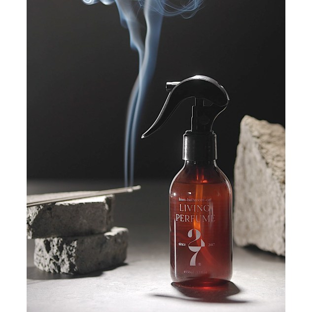 초강력 발향 향수향 섬유 향수 룸스프레이 드레스퍼퓸 베이 도손 테싯 블랑쉬 라임바질만다린 잉글리쉬페어 블랙베리 블랙체리 센트247 150ml 15,900원