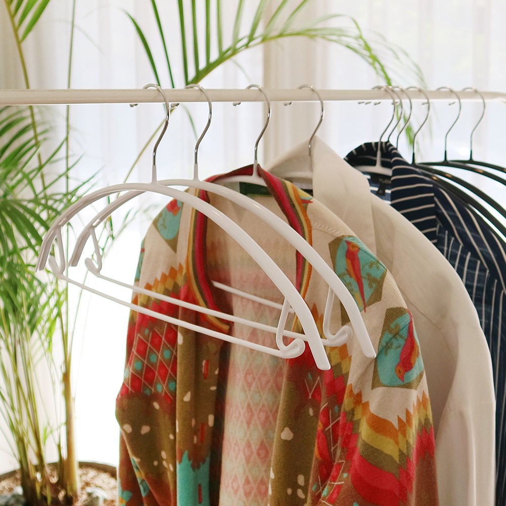 로이코 프리미엄 메탈 코팅 어깨불방지 라운드 니트 옷걸이 31,800원