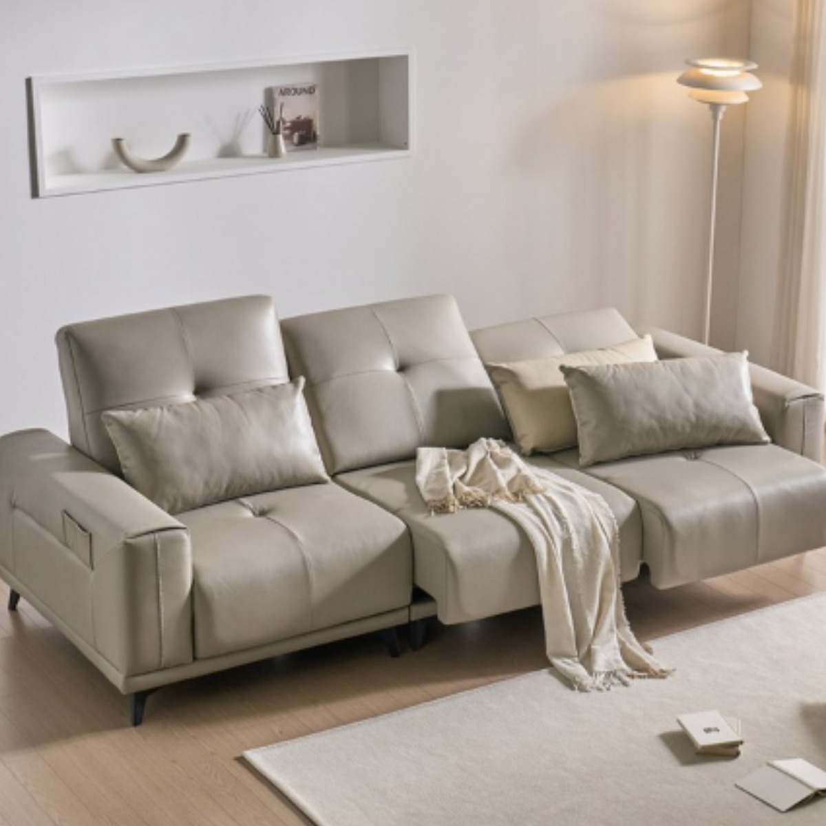 파로마 더플랫 무빙 모션 리클라이너 4인 하이브리드 이노레더 슬라이딩 소파 베드 1,175,000원