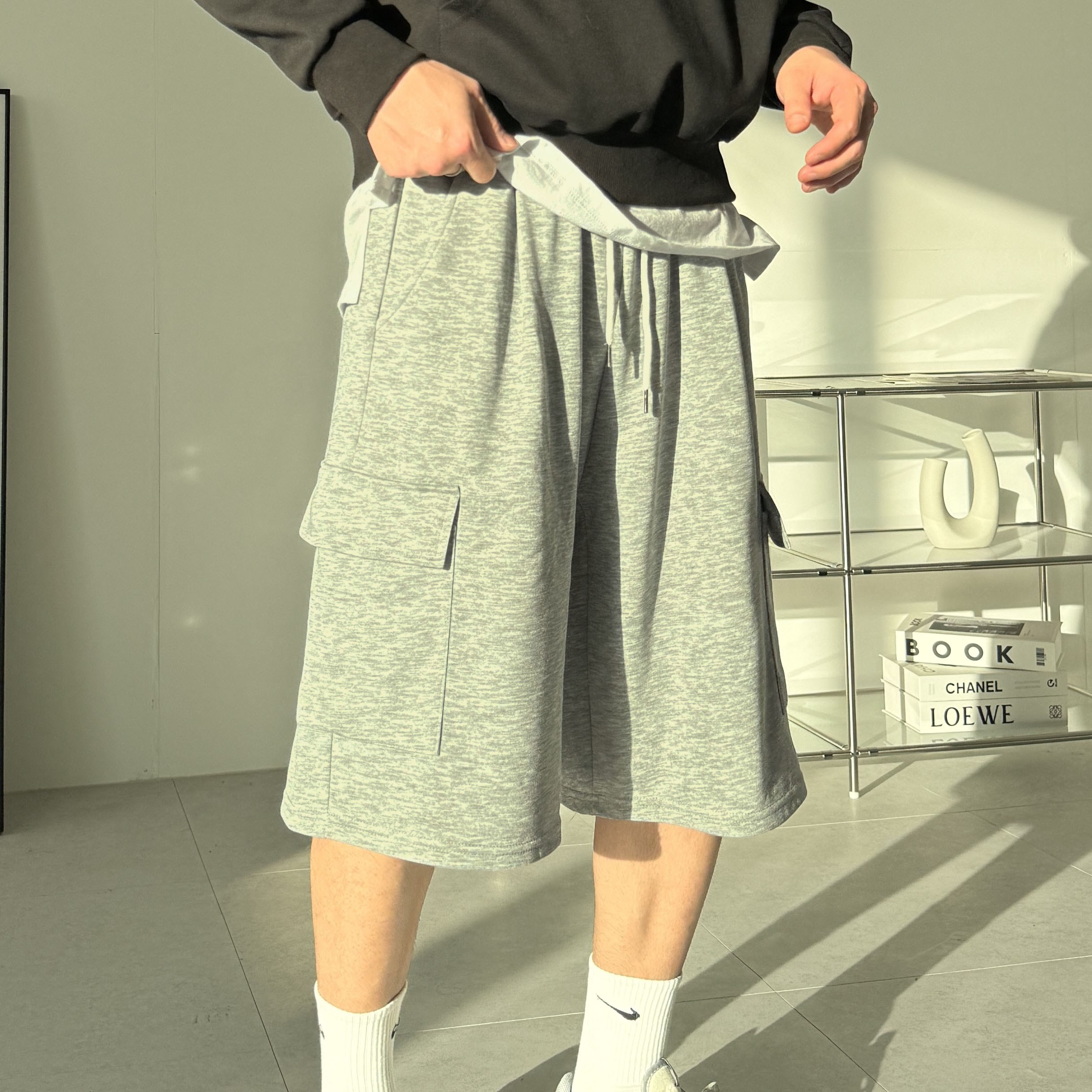 무드옴므 남녀공용 와이드 핀턱 밴딩 버뮤다 반바지 고중량 벌룬핏 포켓 트레이닝 팬츠 22,000원