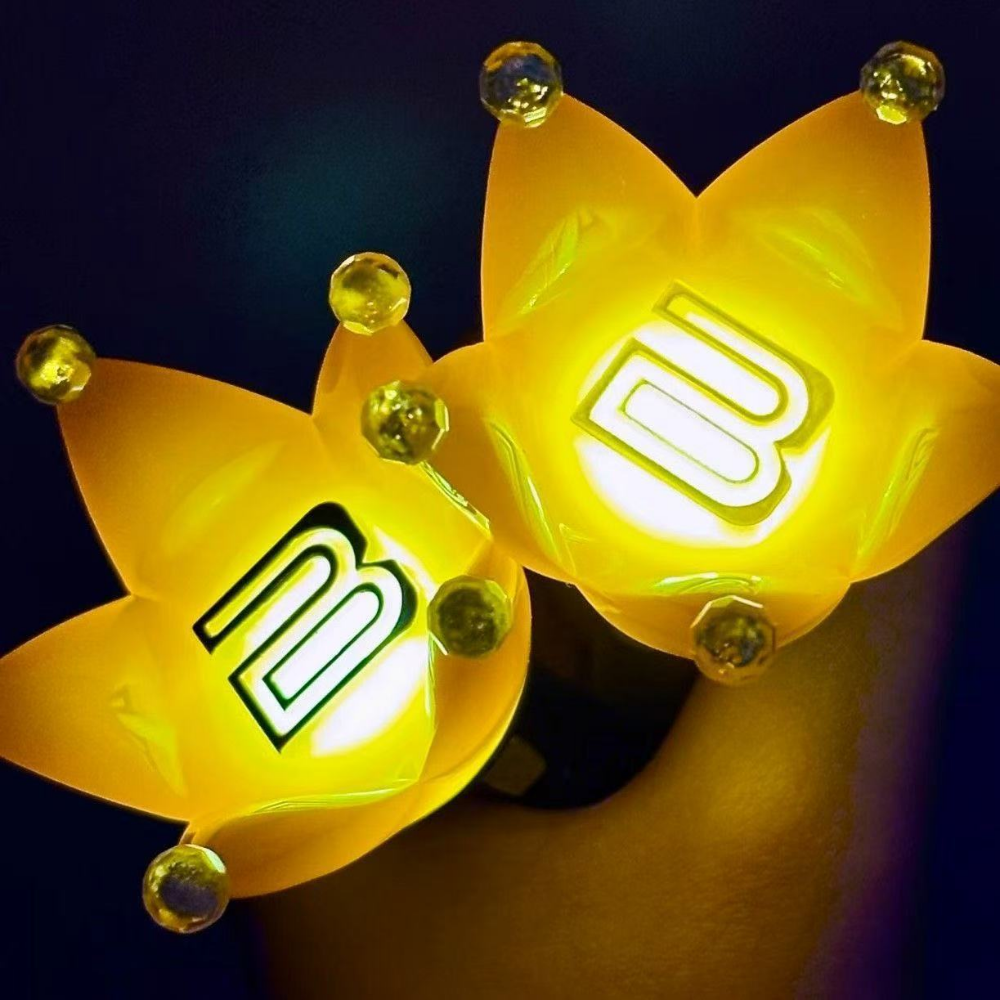 [원스트리글로벌] 빅뱅 크라운 미니응원봉 키링 해외 ver., 블랙, 크라운미니키링 29,800원