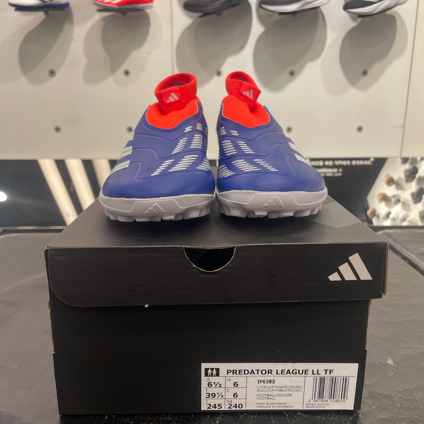 아디다스 PREDATOR LEAGUE LL 성인 풋살화 IF6385 64,500원