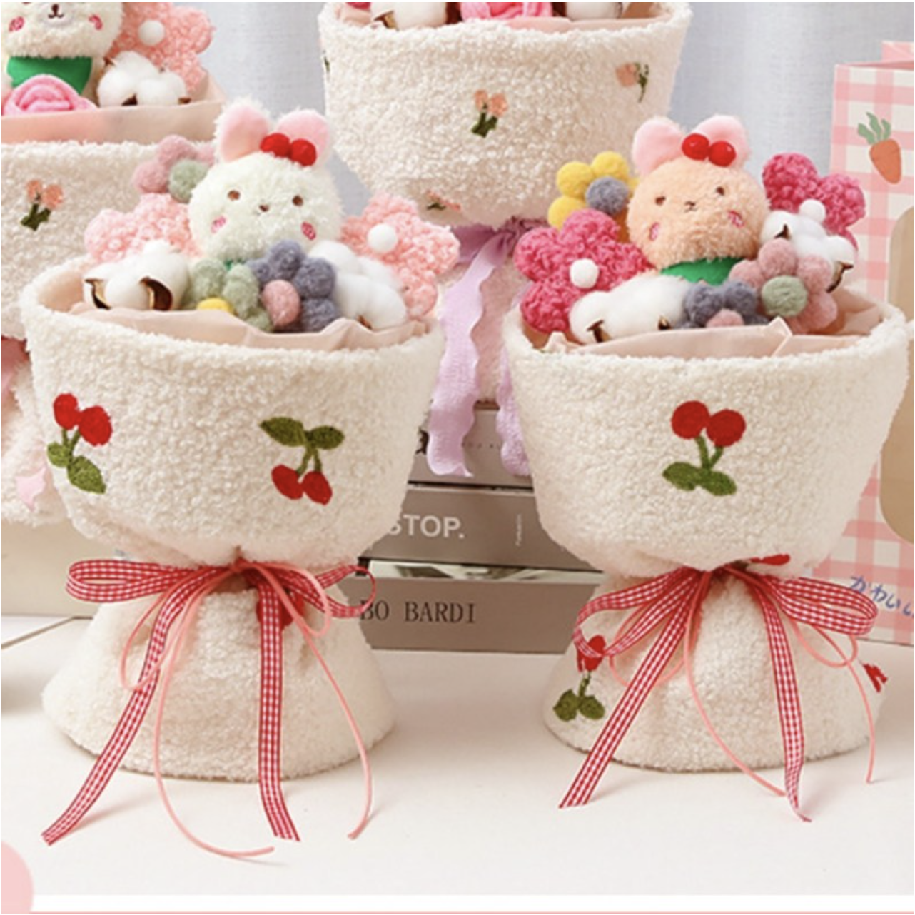 퍼플리카 인형꽃다발 LED꽃다발 킨더조이추가 졸업식 학예회 발표회 꽃다발 15,900원