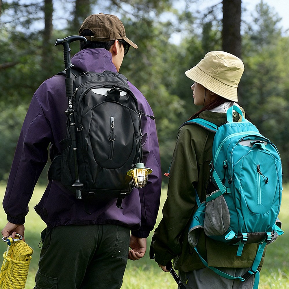 Lunavis 남자 여성 가벼운 등산 백팩 20리터 경량 방수 편한통기성 여행 배낭 가방, 현재가 25,300원
