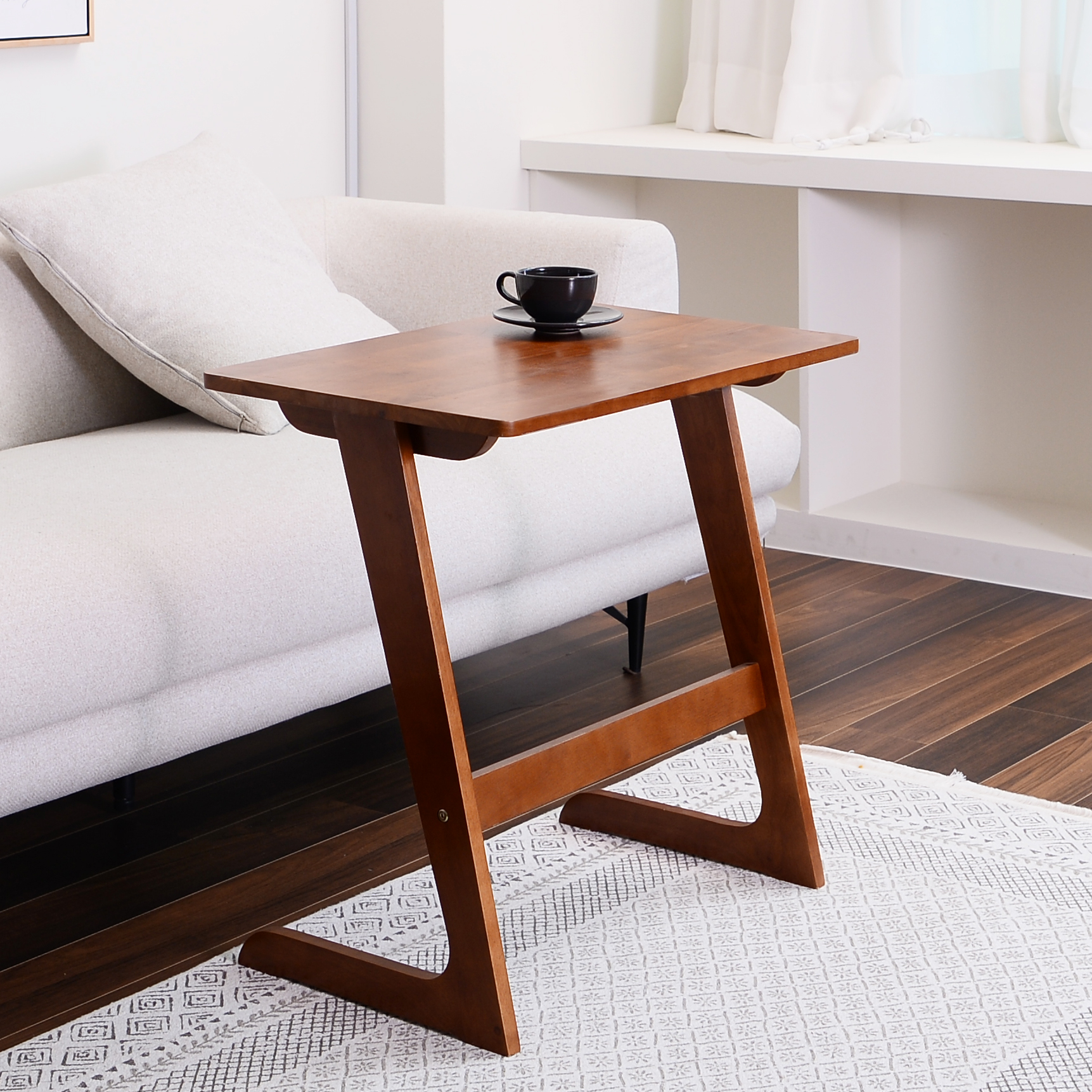 아이코닉하우스 애프터 글로우 사이드테이블, 월넛, 현재가 33,400원