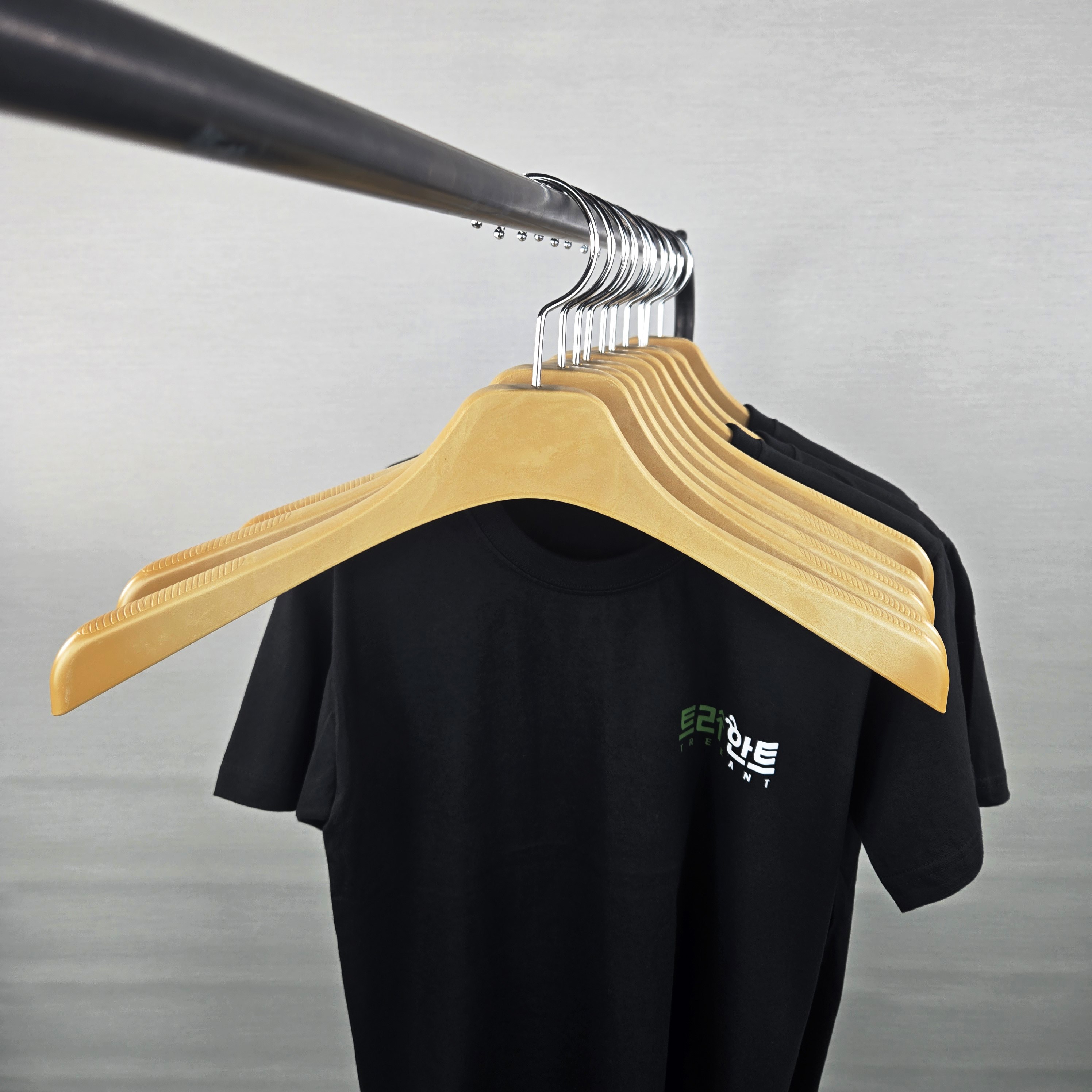 트리안트 국내생산 프리미엄 논슬립 어깨뿔방지 옷걸이 바지걸이, 여성용 상의걸이 베이지, 10개 12,250원