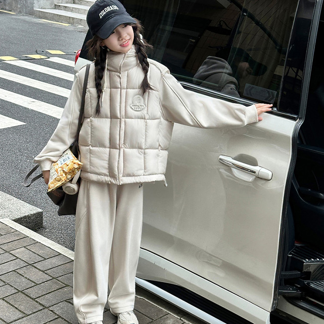 비비키드 여아 신상 겨울 기모 초중생 ACE 자수 후드집업 솜패딩 조끼 쓰리피스 상하복 세트 주니어 긴팔 상의+하의 세트 초등생 긴바지  (PINPIMAJIA) 63,800원