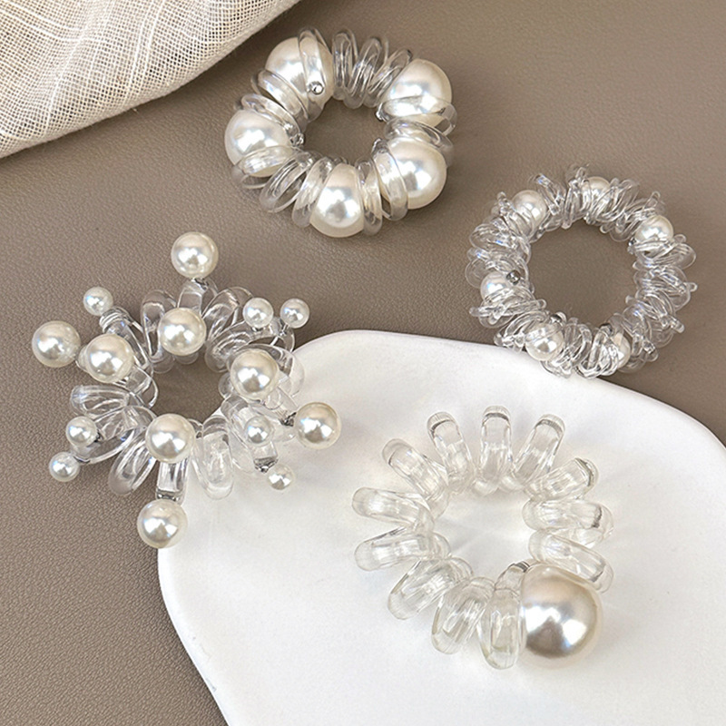 모스리나 [4개 세트] 블랑 페어 펄 디자인 전화선 고무줄 팔찌 겸용 머리끈 세트 8,900원