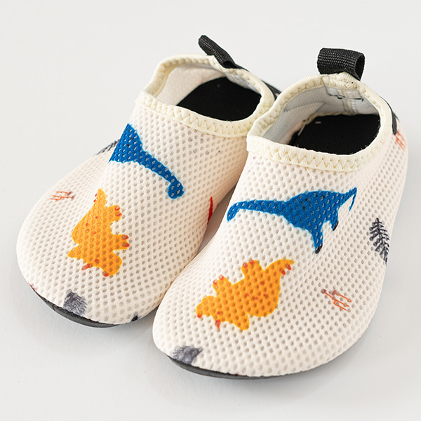 아이엠베베 유아동용 쥬라기월드 미끄럼 방지 아쿠아슈즈 13,200원