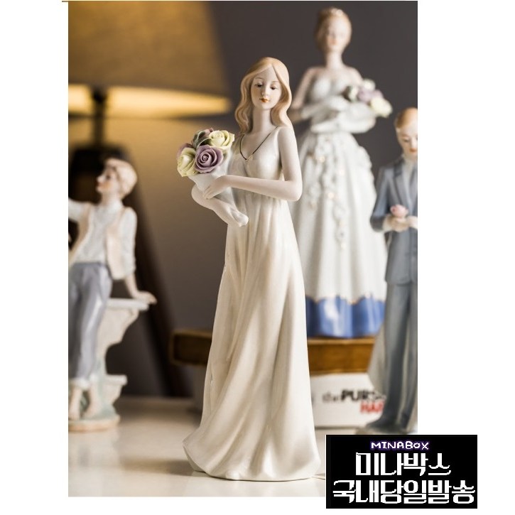 미나박스 도자기 포슬린 피겨린 장식 야드로스타일 인형 2, 44.꽃다발화이트트레스여인 120,000원
