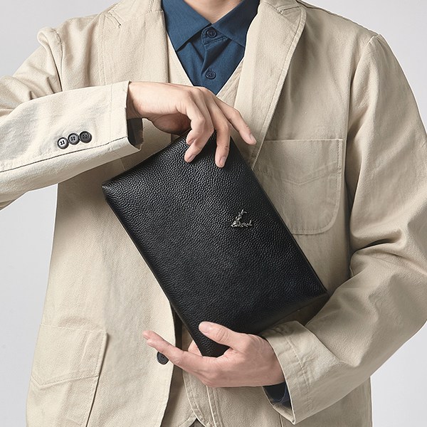 애드에딧 B급 소가죽 애탠 클러치백 22,900원