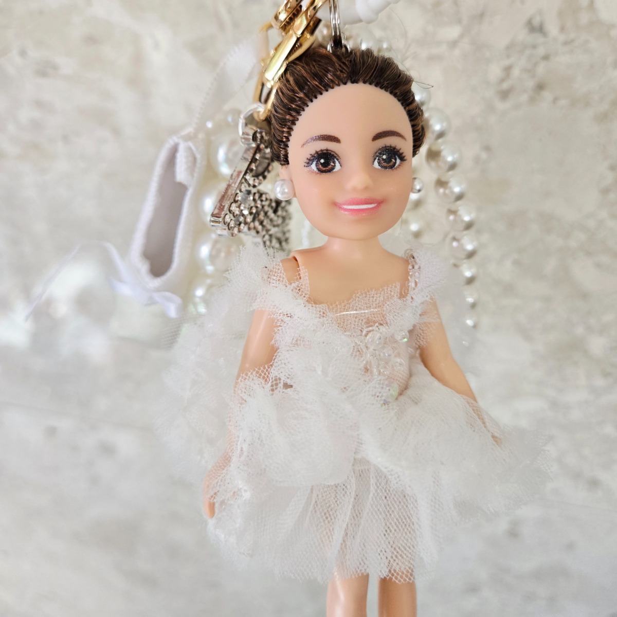 (핑크팝) USA 마텔 반짝반짝 프렌치 화이트 발레리나 바비 키링 106,000원