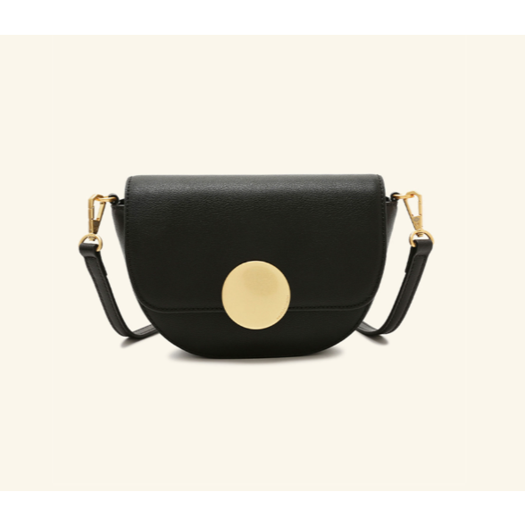 오야니 로티 새들 크로스백 블랙 O9SBCB81 009 153,300원