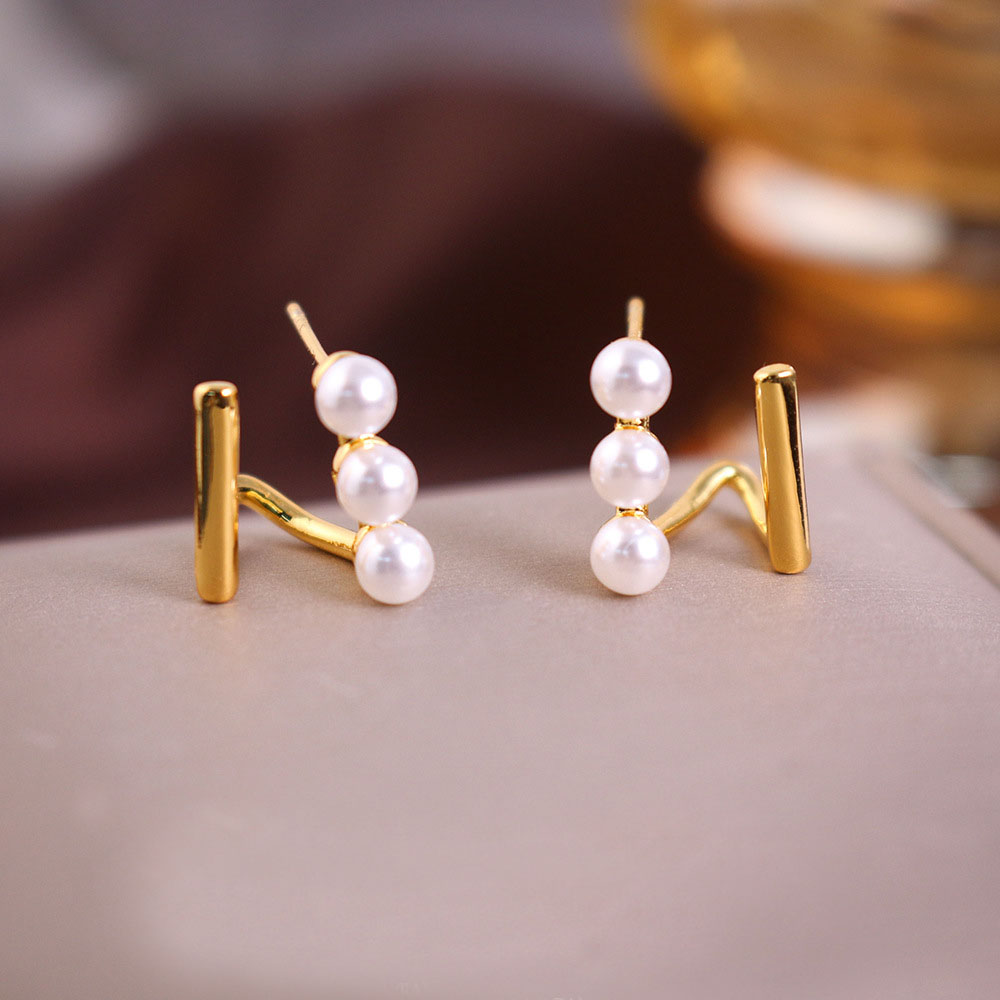 NXNA 14K 골드 기하학 세 개의 진주 귀걸이 럭셔리 미니멀 라인 디자인 귀걸이 유니크하고 스타일리쉬한 귀걸이 도금 CS-EH017 32,700원