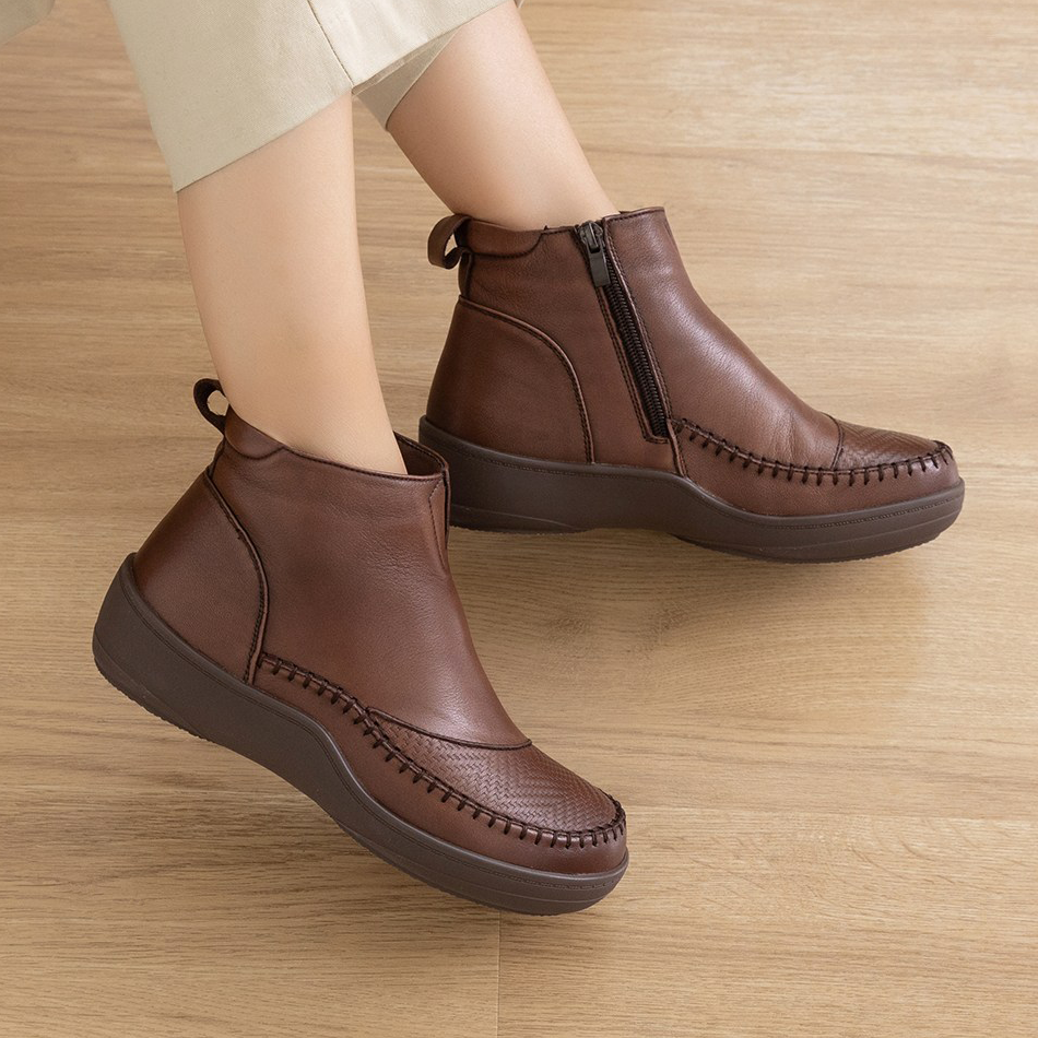 제이슈 천연소가죽 기모안감 젠트 발편한 앵클부츠 4.5cm 66,800원