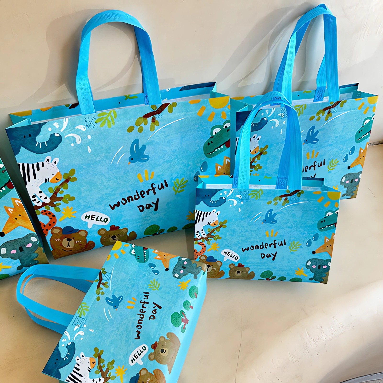 선물 복장 쇼핑백 부직포 손잡이 포장봉투 소 중 대형 방수 선물봉투 동물 커피 10,600원