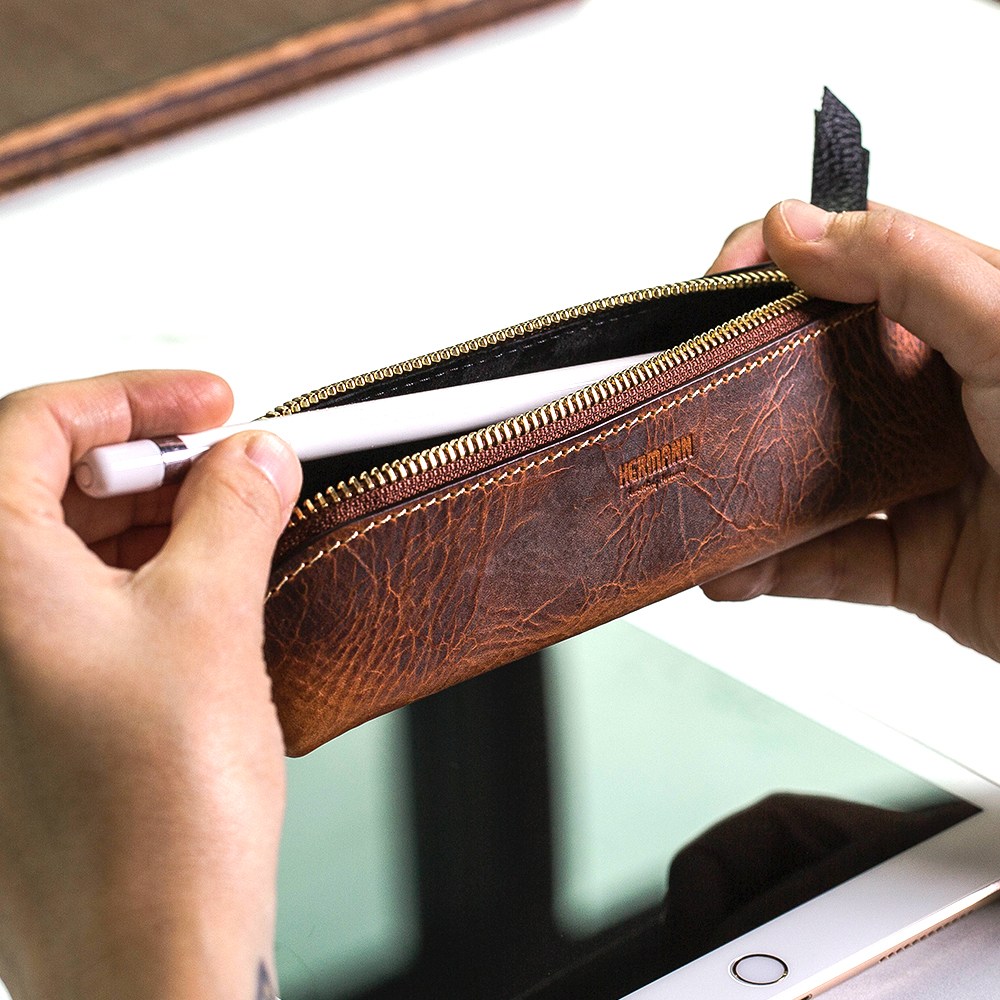 헤르만 레코드핏 펜슬케이스 - 평생 하나 쓰는 가죽 필통 펜케이스 핏 49,000원