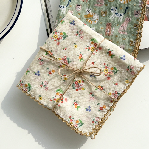 여성손수건 면손수건 여자 스카프 목수건 쁘띠스카프 간절기 레이스 에티켓 무릎덮개 데일리 등산 매너 국내생산 8,860원