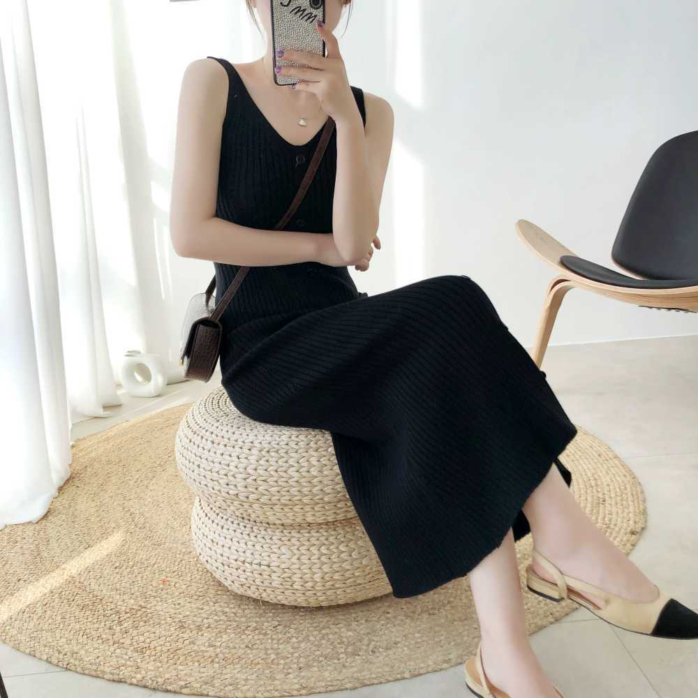 예쁜 여성 니트 롱 원피스 민소매 서스펜더 봄 가을 브이넥 슬림핏 스커트 원사이즈 국내 21,900원