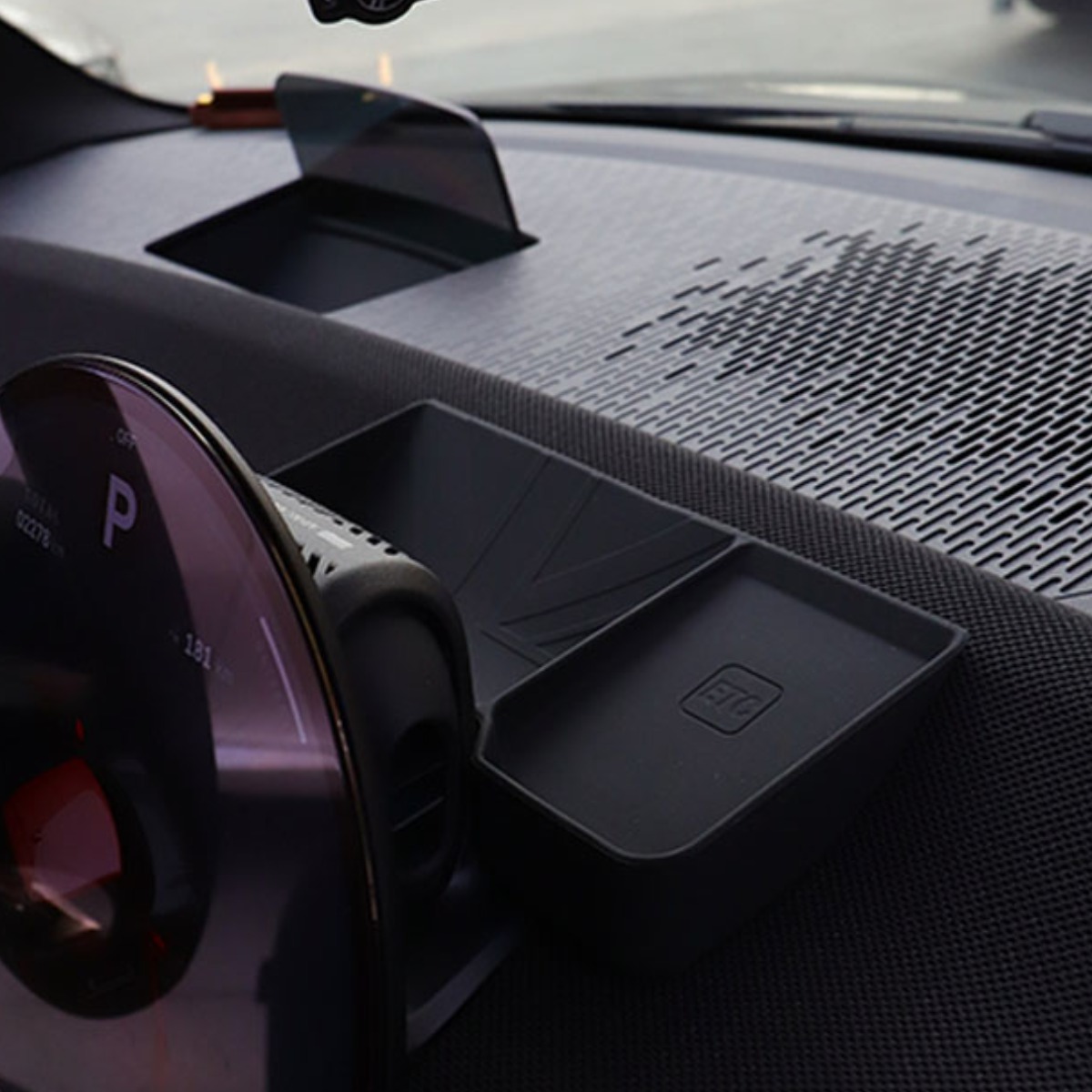 올뉴 미니쿠퍼 대시보드 실리콘 수납함 U25 컨트리맨 전용, 3가지 색상, 1.블랙, 1개 19,000원