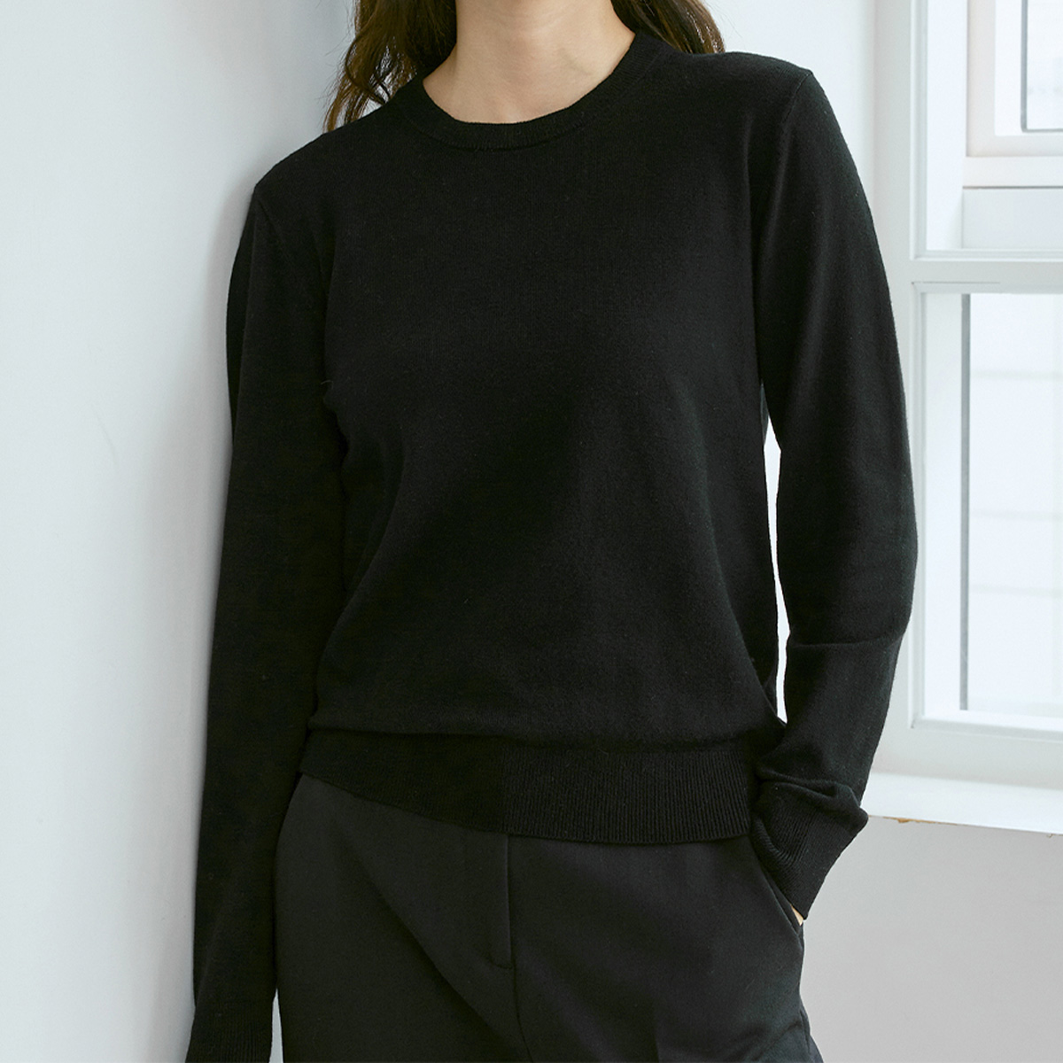 210에디트 남녀공용 마일드 라운드넥 니트 ZZ5SW010 39,900원