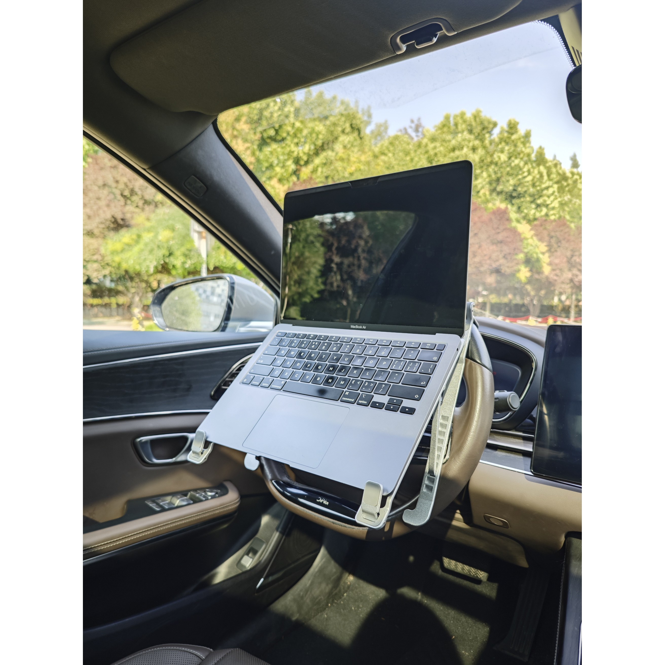 킹아이폰 차량용 노트북 거치대 자동차 운전석 핸들용 태블릿 받침대, 실버, 1개 49,900원