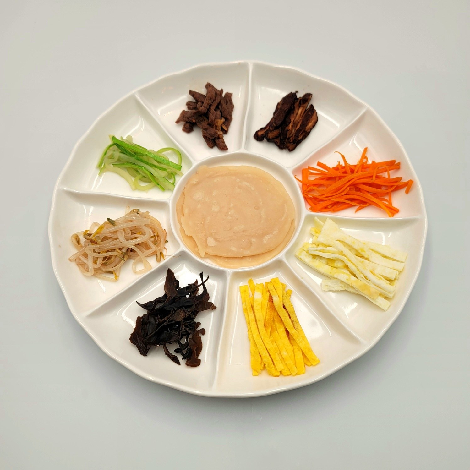 구절판 그릇 나눔접시 월남쌈 밀전병 반찬 안주 접시 국내산 도자기, 1개 37,860원