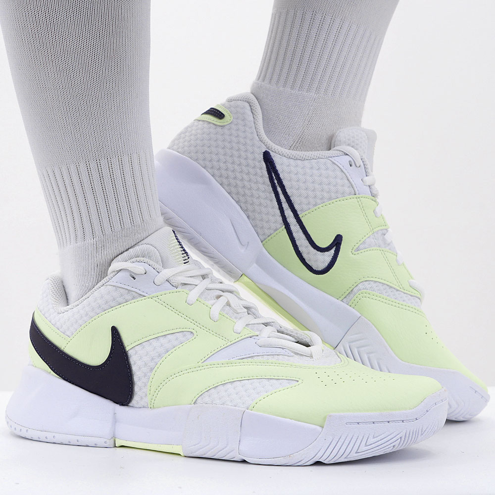 나이키 남성 올코트용 테니스화 내구성 좋은 연습용 입문용 코트화 메쉬소재 테니스 운동화 97,000원