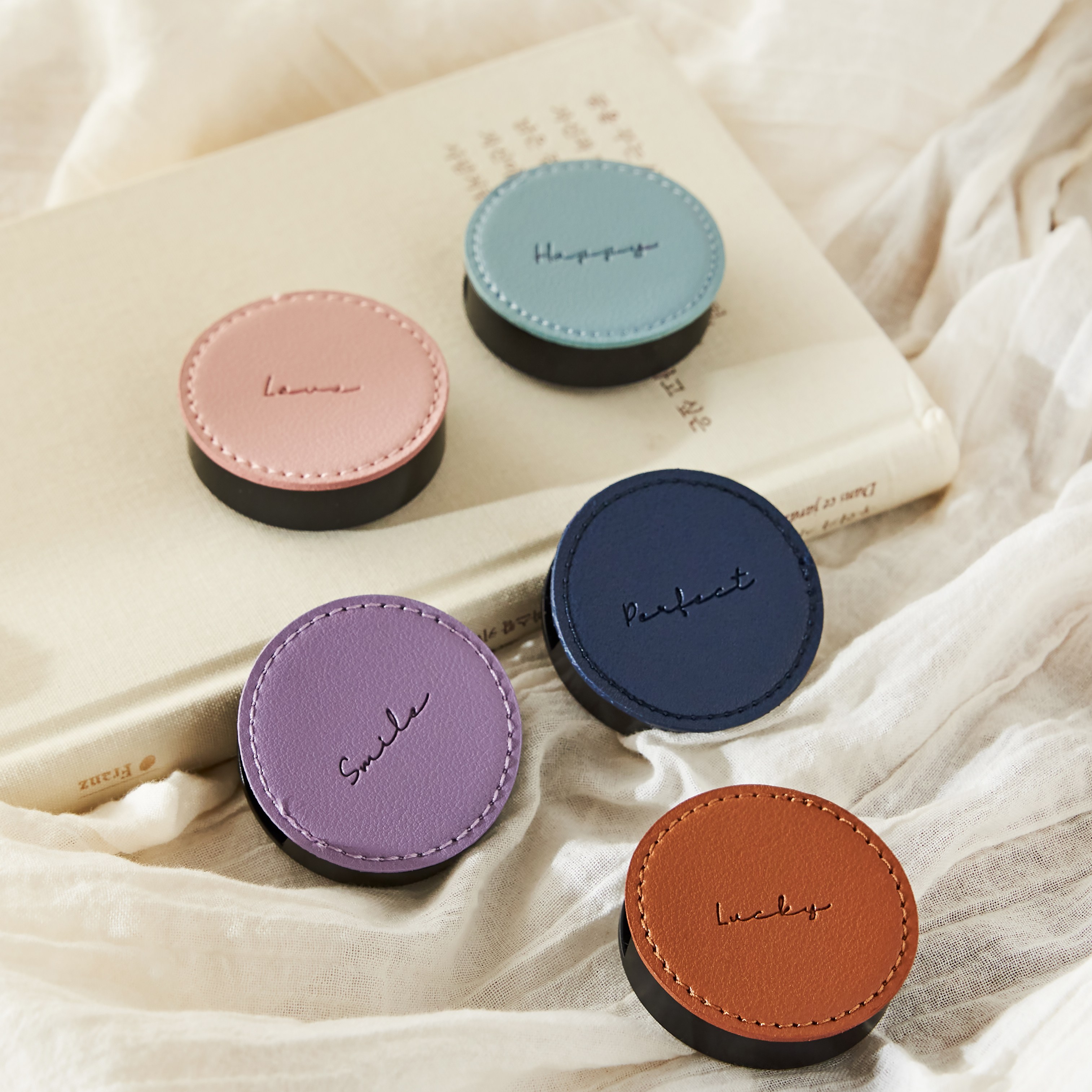 1+1 심플 가죽 차량용방향제 19,900원