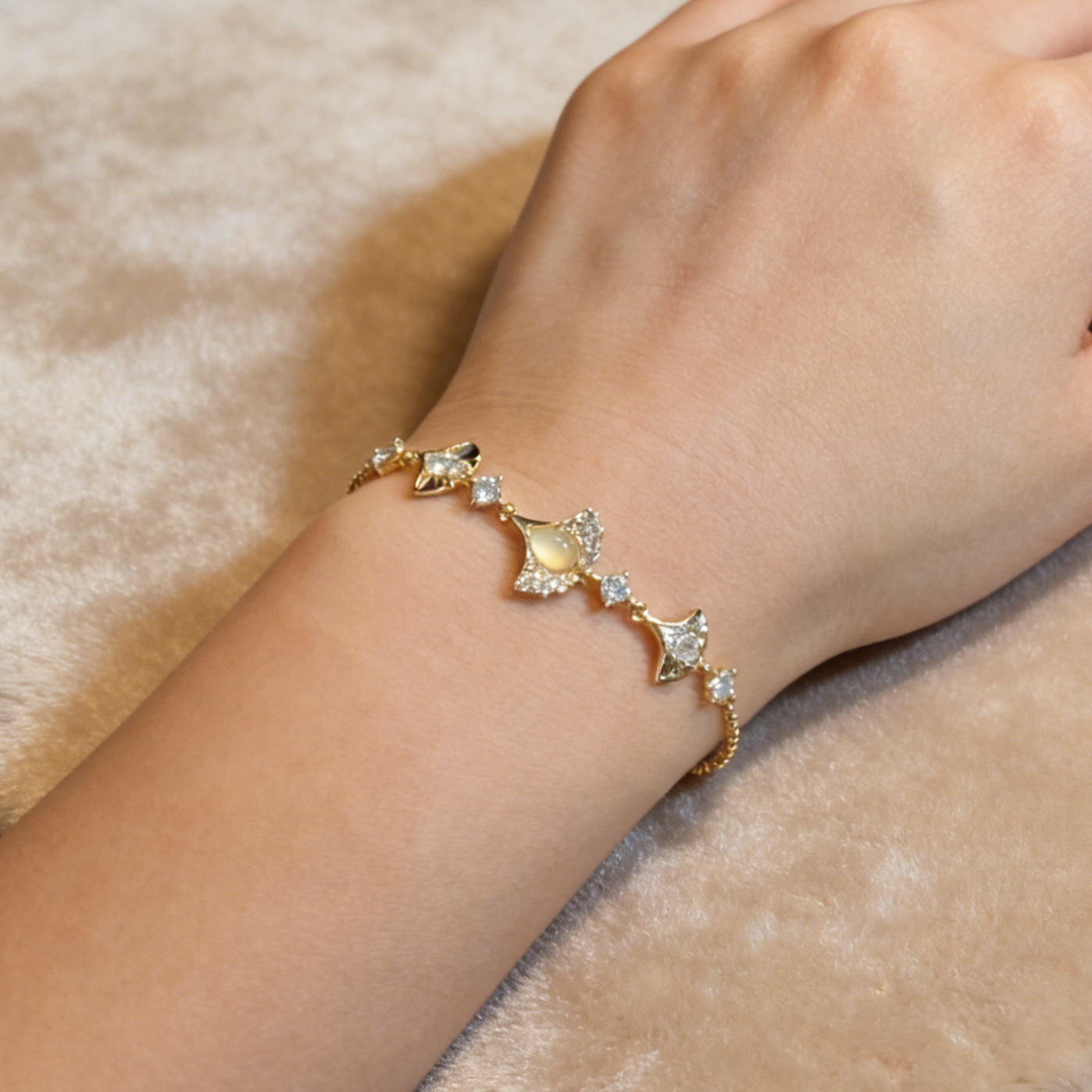 NXNA 도금 14K 패션 고급 럭셔리 은행잎 미니 디자인감 팔찌 XYL-SL013 43,000원