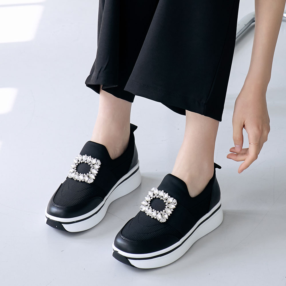 에스유니 소가죽 스퀘어 큐빅 키높이 여성 통굽 슬립온 스니커즈 운동화 5cm 47,900원