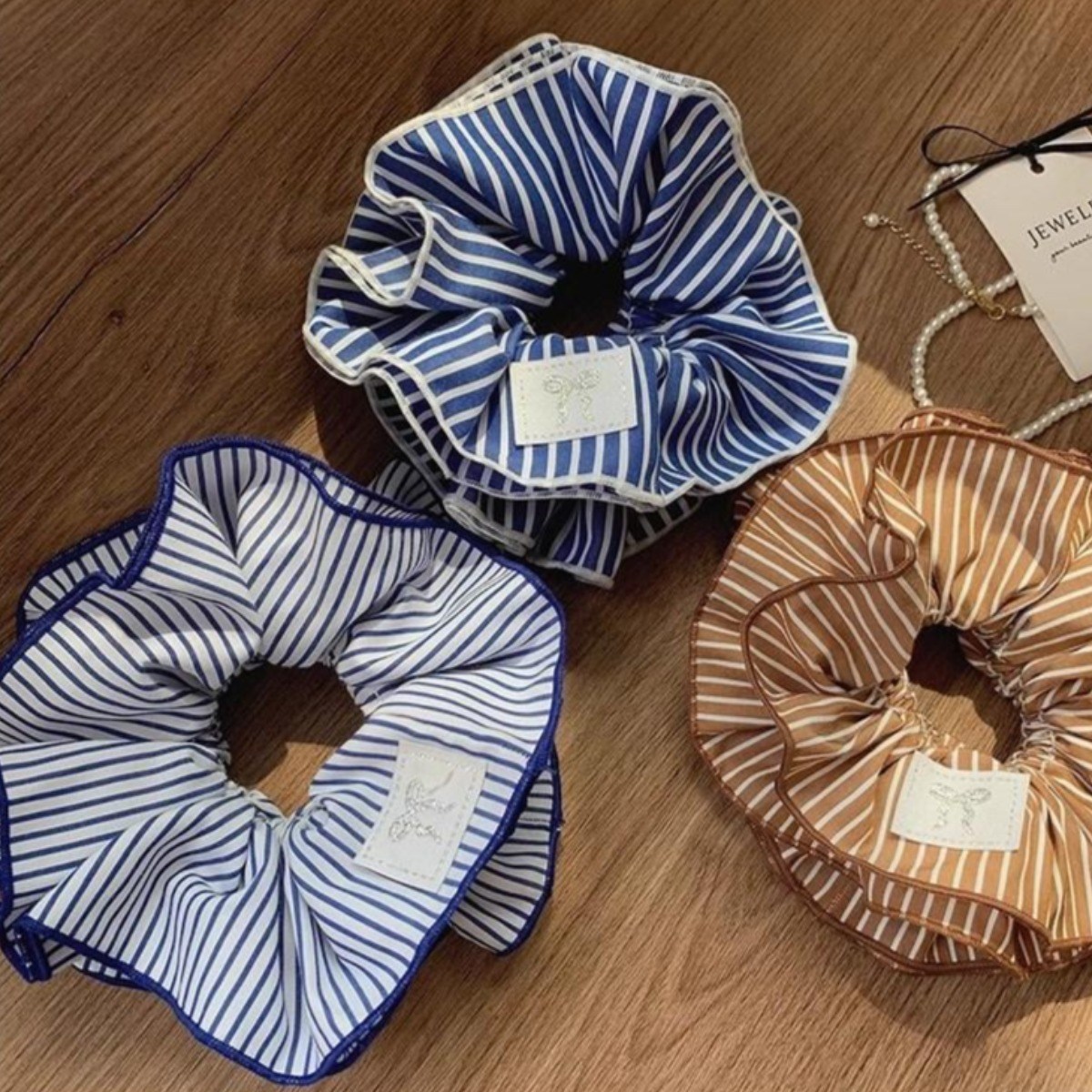 HALOPICK  여성 트렌디 스트라이프 4겹 왕곱창 헤어슈슈 3종 머리끈 세트 11,100원