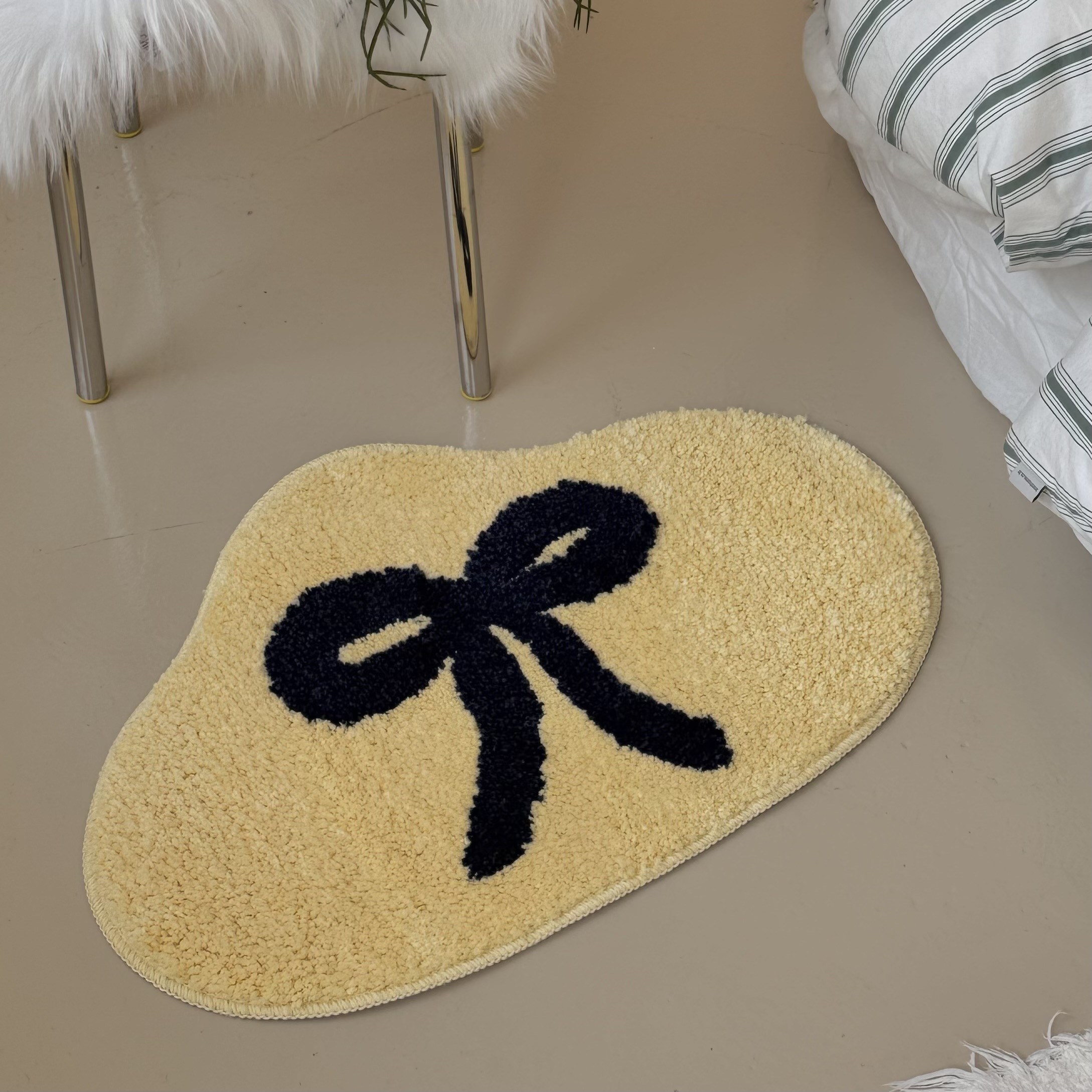 자체제작 귀여운 미니러그 폭신한 감성 카페트 방꾸미기 인테리어소품 포인트러그 22,000원