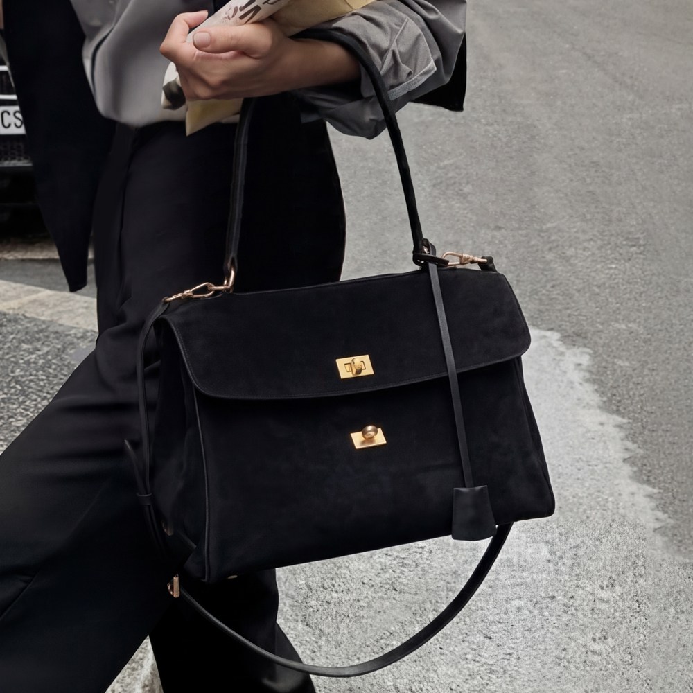 고퀄리티 나일론 스웨이드 여성 크로스백 몬차 보부상 버클 토트백 하객가방 29,900원