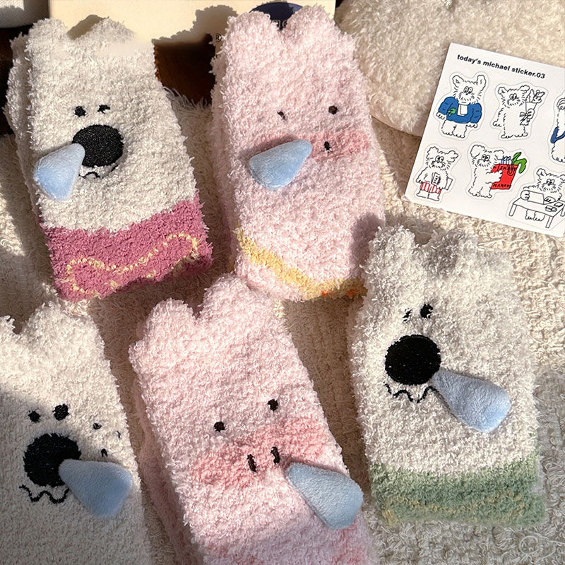 StarHome 귀여운 만화 여성용 홈 슬립 양말, 겨울 내내 따뜻함을 유지해주는 두껍고 부드러운 소재 4켤레, 혼합 15,900원