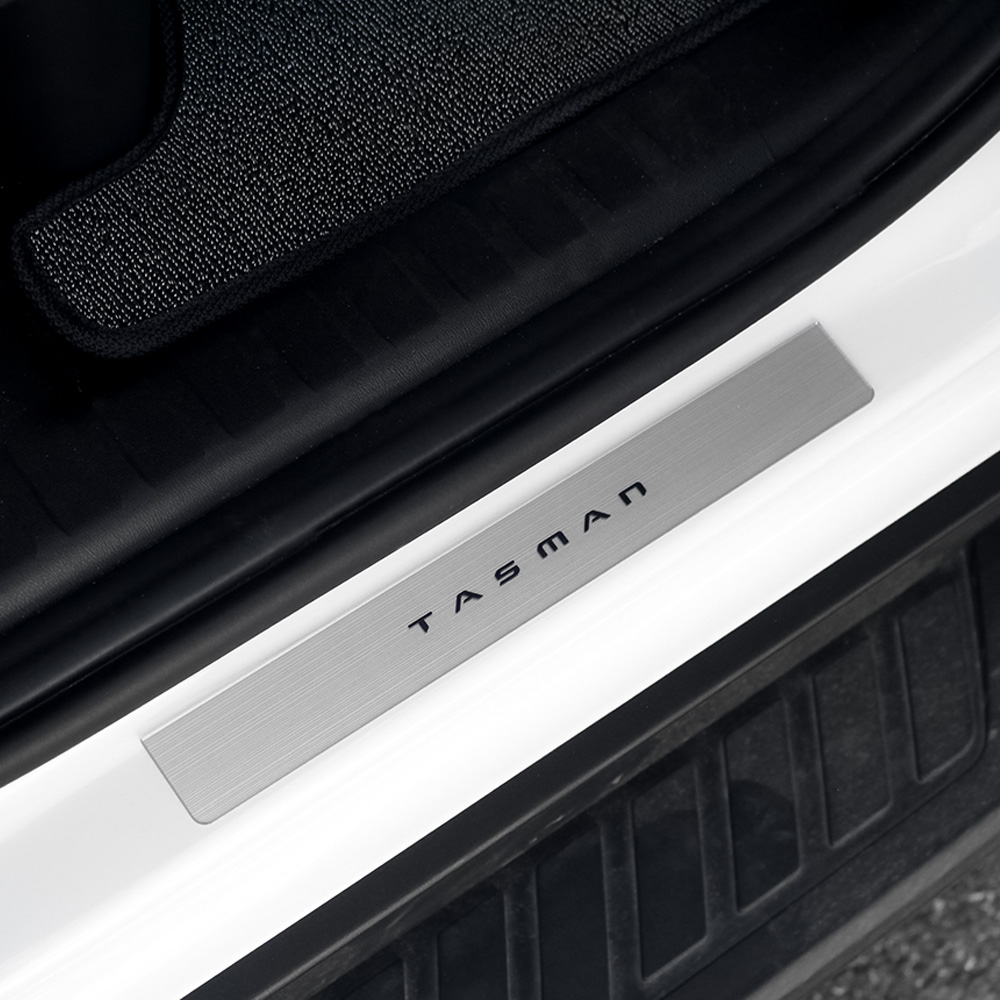 영카클럽 타스만 호환 도어스커프 헤어라인 아크릴 몰딩 스텝 커버 차량 용품, 헤어라인실버(4P) 50,500원