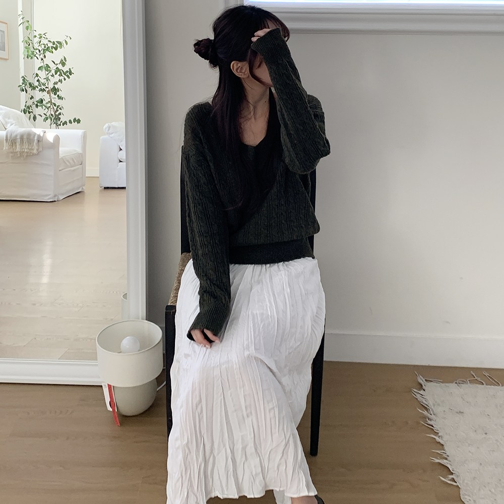 [울50%여리핏]썸띵 꽈배기 브이넥 케이블 울 니트(7color) 32,900원