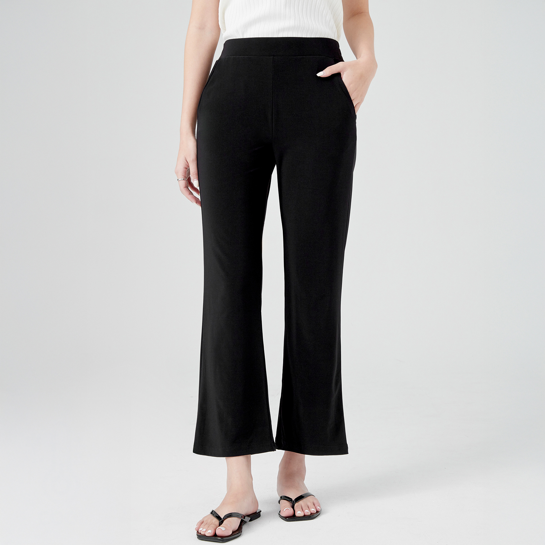 AFINAR 여성용 스트레이트핏 크롭 밴딩 팬츠 8,490원