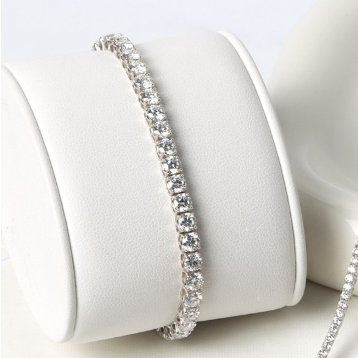 오로프 전체 14K 화이트골드 금 모이사나이트 다이아 테니스 명품 이중잠금 팔찌 GRA 보증서 1,822,670원