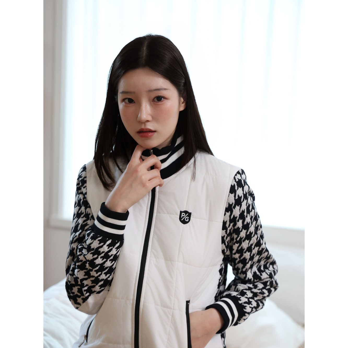 여성 겨울점퍼 PG 에밀리 하운드투스 하이넥 점퍼 여성 골프웨어 아우터 겨울패딩 스포티캐주얼 항공점퍼 겨울필드룩 겨울아웃터 바람막이 간절기 방풍 베스트 자켓 여성 겨울점퍼 92,900원
