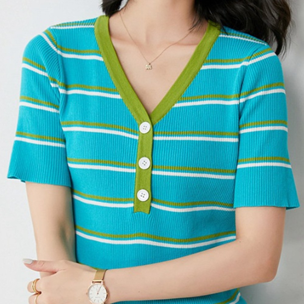 에리페 여성용 스트라이프 V넥 버튼 니트 반팔 티셔츠 21,800원