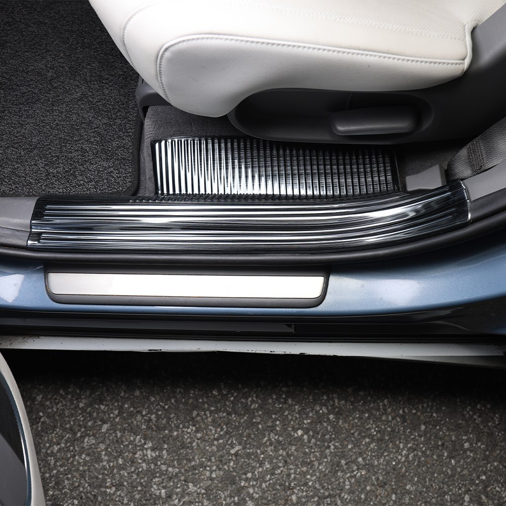유투카 호환 더뉴 아이오닉5 페이스리프트 튜닝 용품 카본 몰딩 1열 도어스커프 커버 스크래치 방지 46,300원