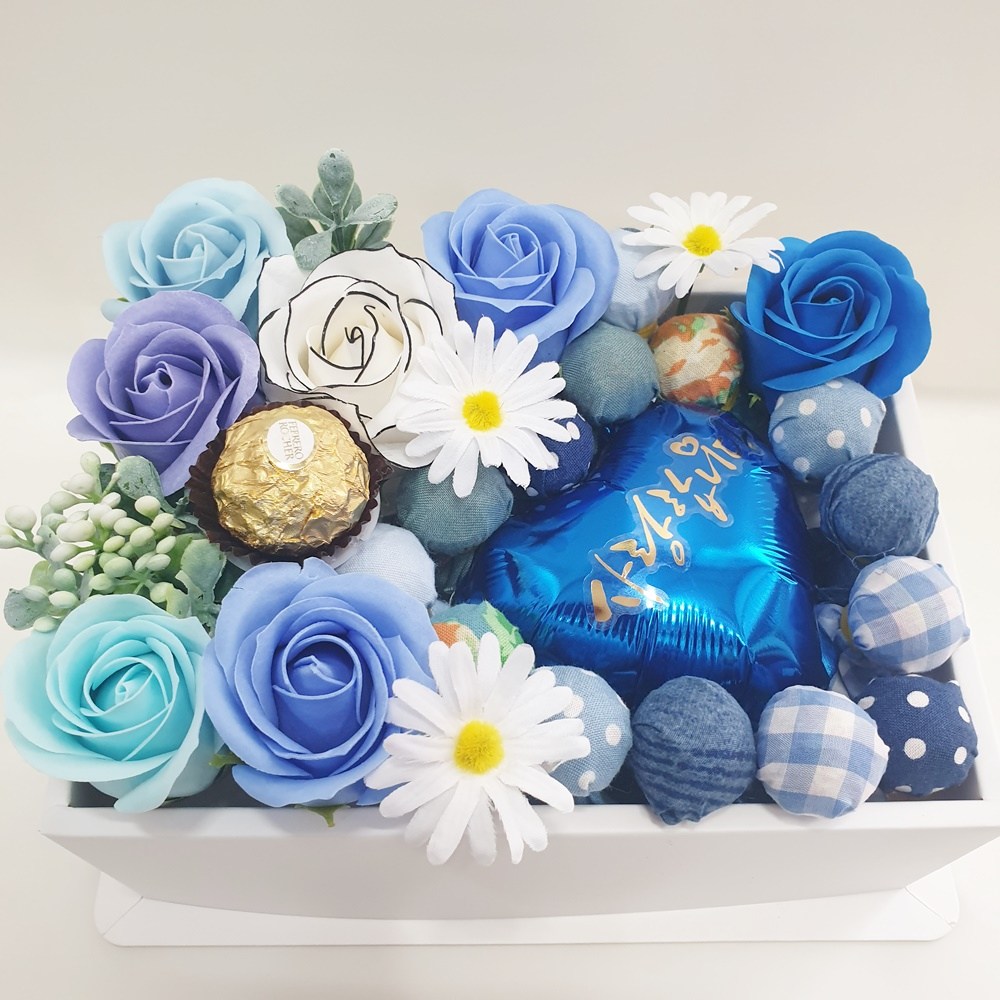 화이트데이 선물 사탕 플라워박스 비누꽃 사탕선물 화이트데이캔디 세트 블루색상 32,800원