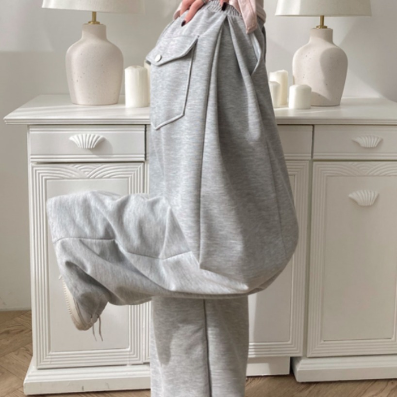 부기샵 페일 사이드핀턱 여성 와이드 트레이닝팬츠 19,900원