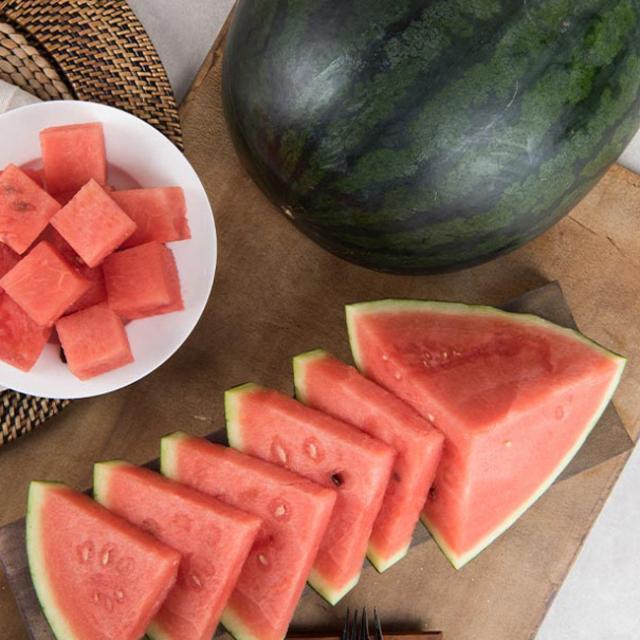 [프리미엄 수박] 산지직송 당도보장 프리미엄 고당도 흑수박, 1개, 흑수박3kg 45,990원