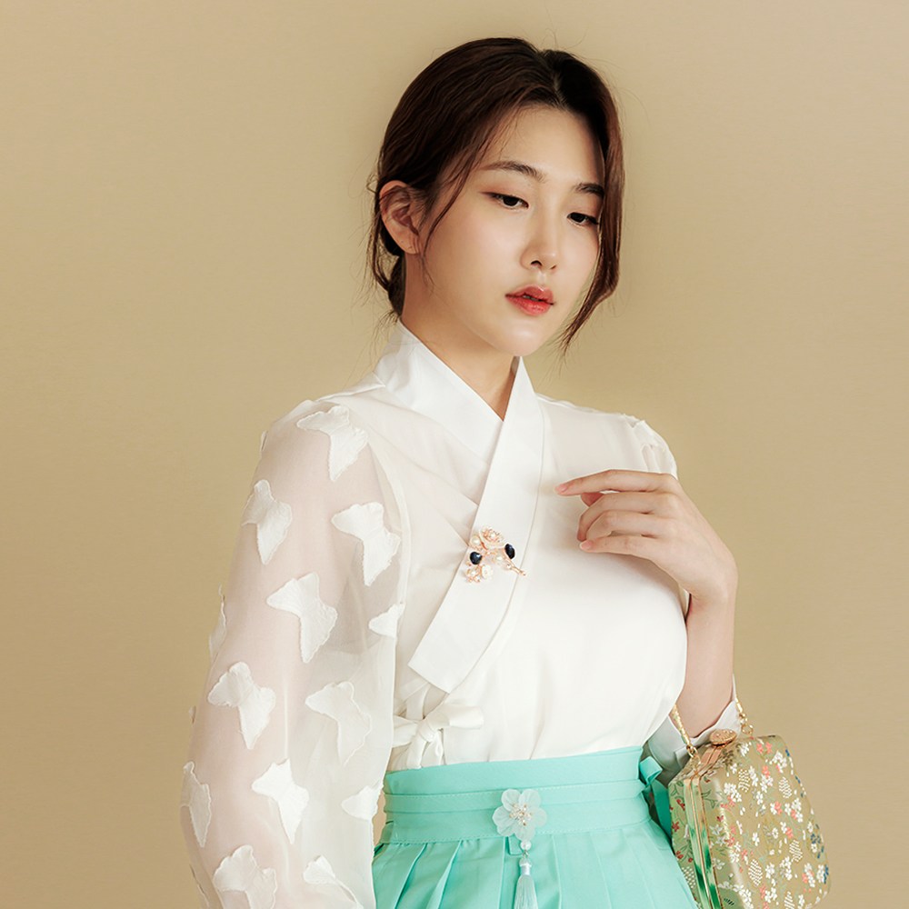 특별함을 갖춘 생활한복을 더한 퓨전 의상 상의 나비 저고리 32,900원