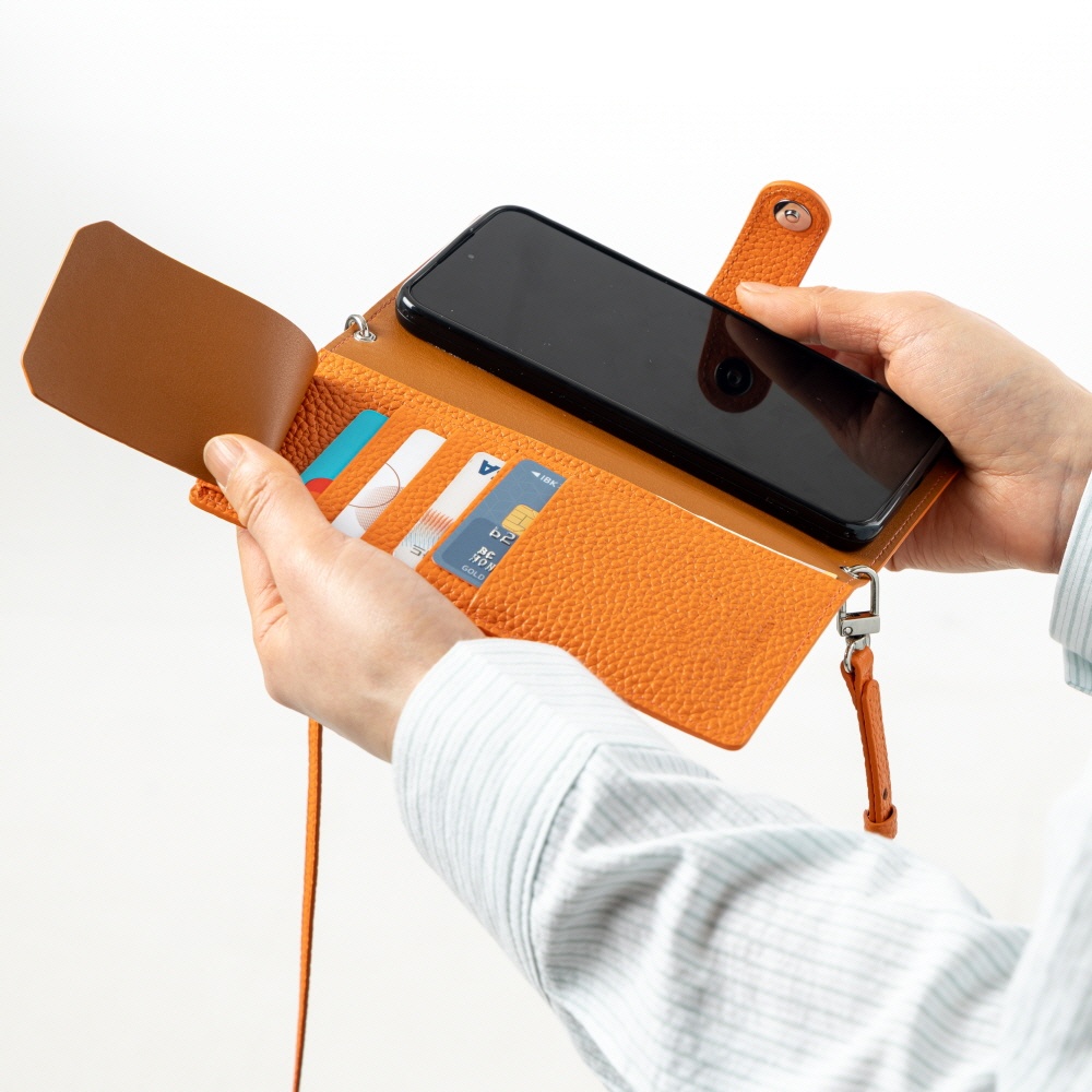 본아띠 갤럭시 Z폴드3 ZHENITH 천연소가죽 토고 슈렁컨 지갑형 핸드폰케이스 71,600원